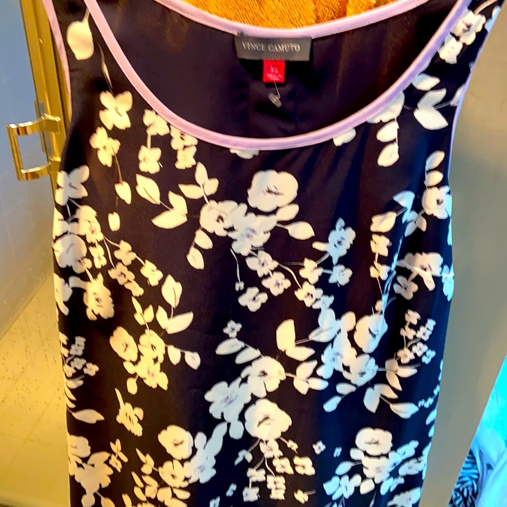 New vince camuto top